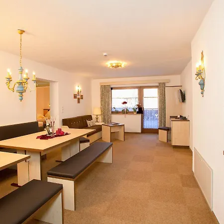 Apartamento Alpin-1 By Interhome